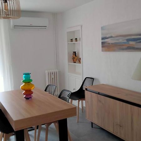 Appartement Terre Et Mer Hyères Exterior foto